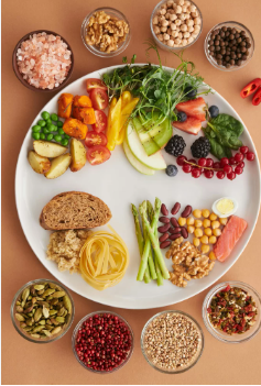 Homemade nutrition plan for women se paayein strong immunity, glowing skin aur healthy body. Desi totkay aur simple diet tips jo har Pakistani aur Indian woman ke liye perfect hain – balanced aur natural wellness ka daily guide.